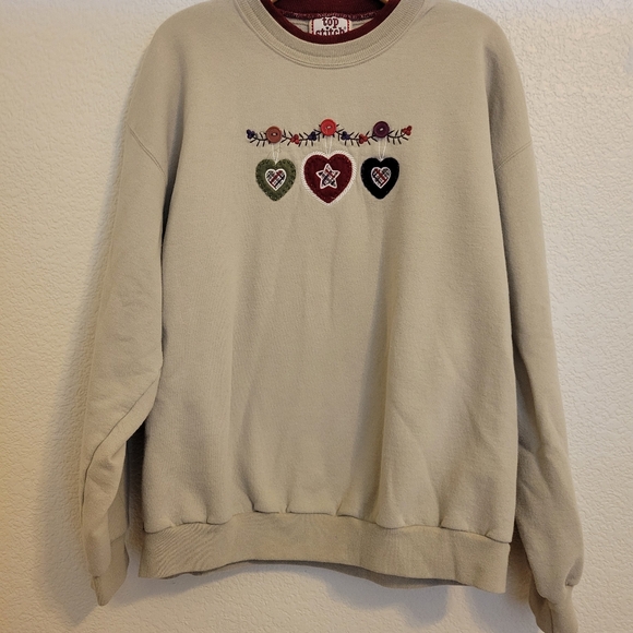 VNT unisex embroidered tan and red sweater top stitch size large with sewn butto - Picture 7 of 7